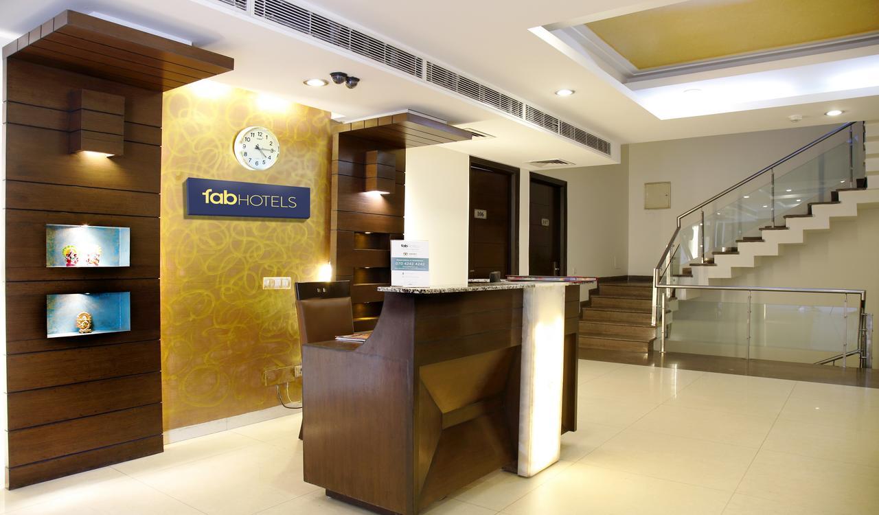 Fabhotel Oasis Dlf Phase 3 Gurgaon Eksteriør bilde