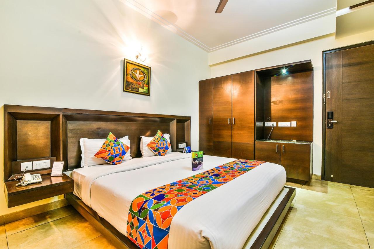 Fabhotel Oasis Dlf Phase 3 Gurgaon Eksteriør bilde