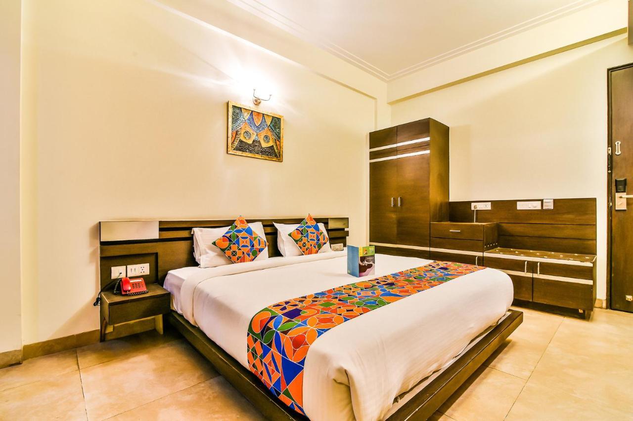 Fabhotel Oasis Dlf Phase 3 Gurgaon Eksteriør bilde