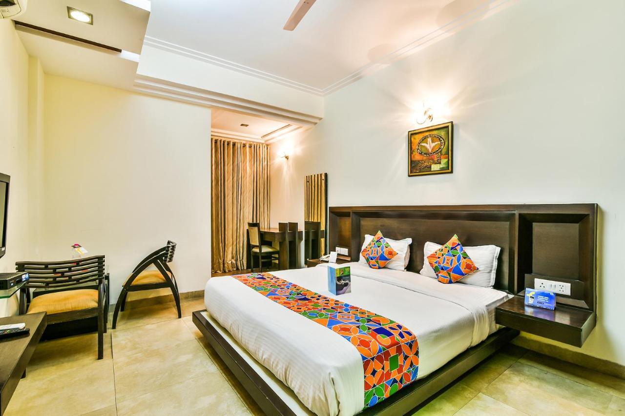 Fabhotel Oasis Dlf Phase 3 Gurgaon Eksteriør bilde
