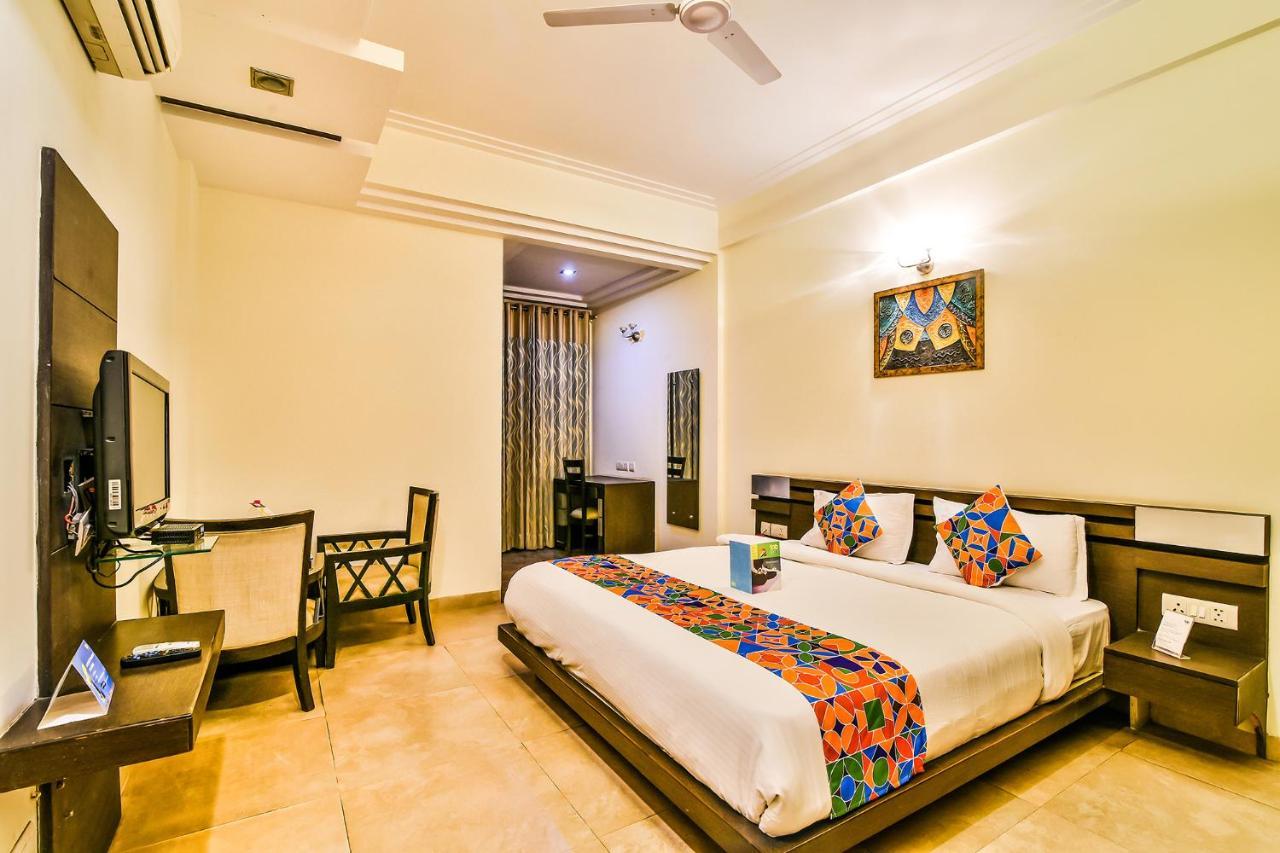 Fabhotel Oasis Dlf Phase 3 Gurgaon Eksteriør bilde