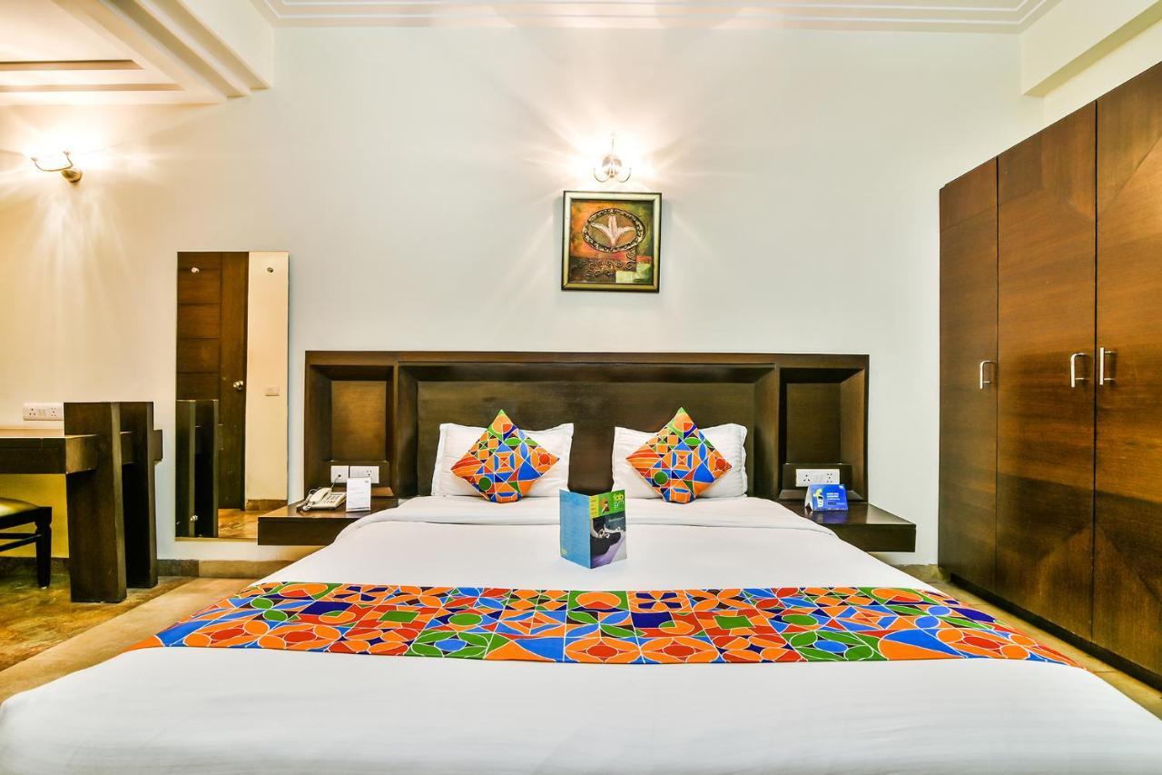 Fabhotel Oasis Dlf Phase 3 Gurgaon Eksteriør bilde
